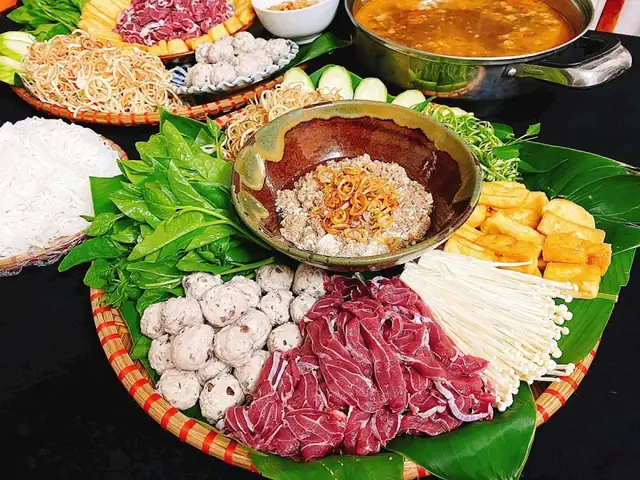 Lẩu Bắp Bò Riêu Cua