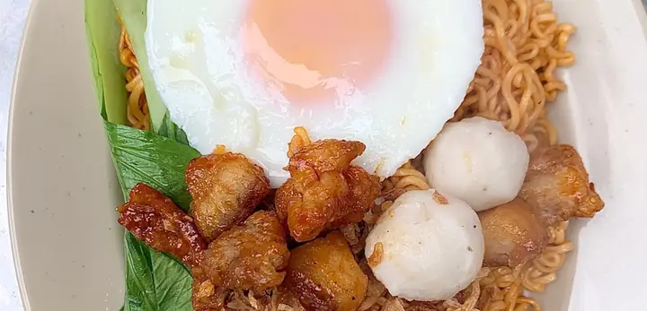 Mì Trộn Tóp Mỡ Trứng Lòng Đào