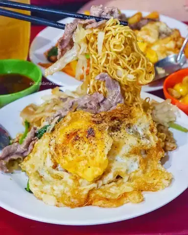 Mì Xào Bò Ga Xe Lửa