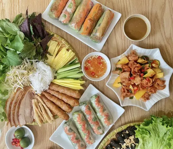 Món Cuốn Ngon Hà Nội