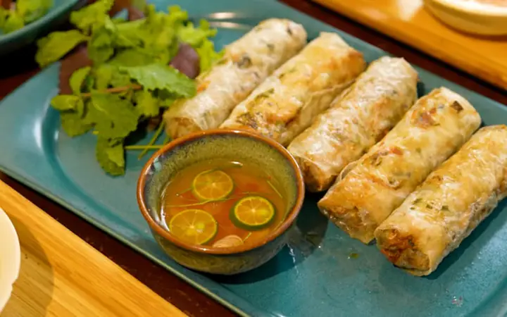 Nem Ốc Ngon Hà Nội