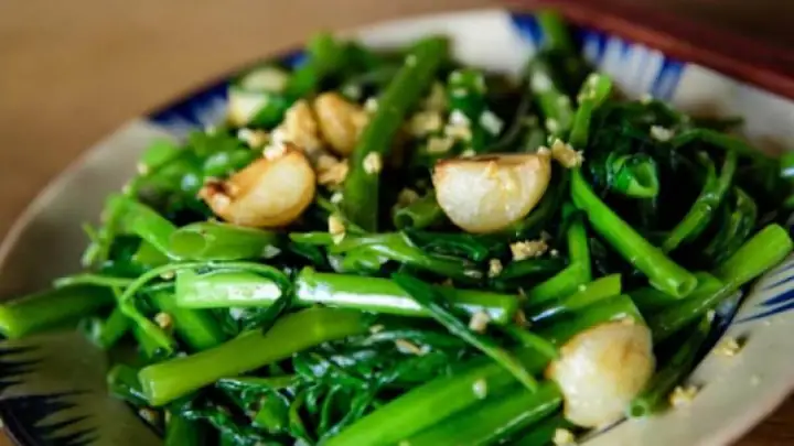 Rau Muống Xào Tỏi Tiếng Anh