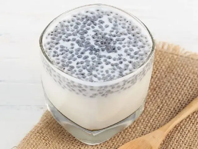 Sữa Chua Và Hạt Chia