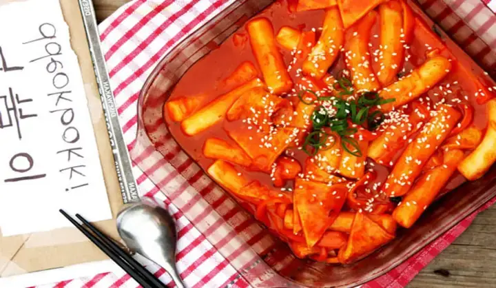 Tokbokki Làm Từ Gạo Gì
