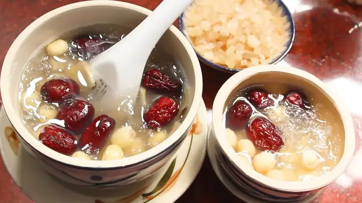 Yến Chưng Táo Đỏ Hạt Sen