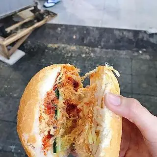 Bánh Mì Gà Cô Chi