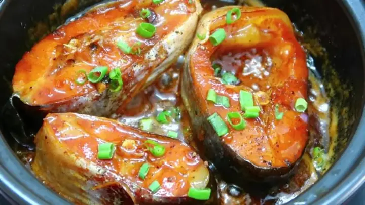 Ca Basa Kho Nuoc Dua