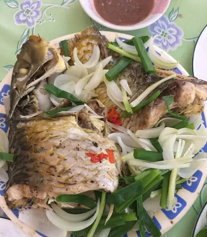 Cá Chép Hấp Cuốn Bánh Tráng