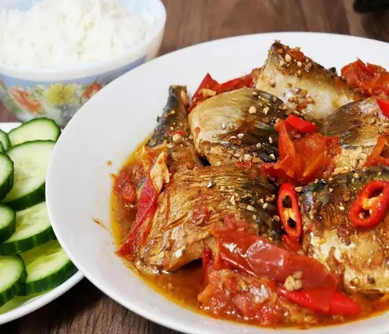 Cá Chỉ Vàng Kho Cà Chua