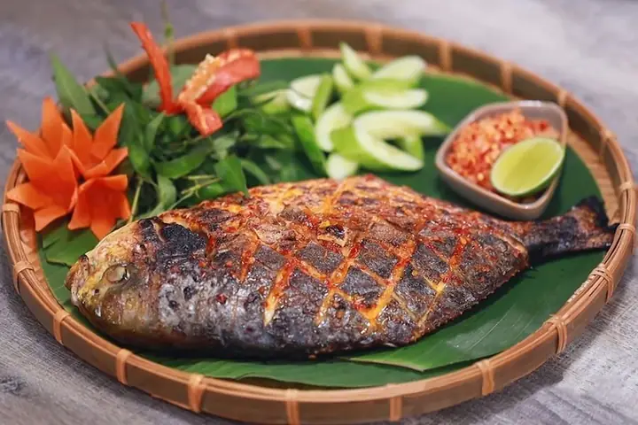 Cá Nâu Nướng Muối Ớt