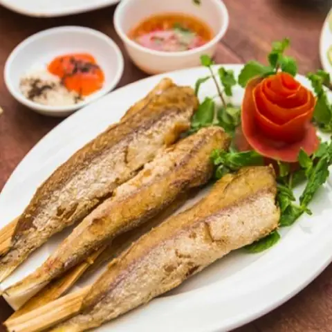 Cá Nhồng Nướng Muối Ớt