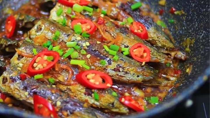Cá Nục Rim Mắm Tỏi