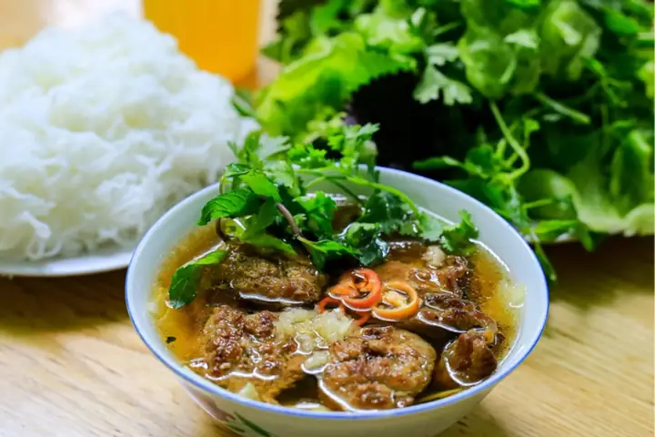 Cách Ăn Bún Chả Hà Nội