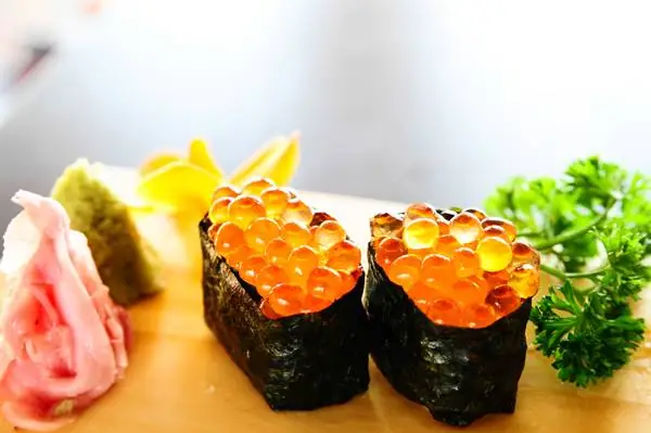 Cách Ăn Trứng Cá Muối