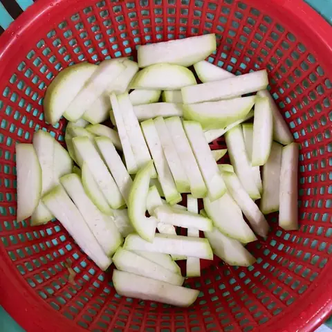 Cách Băm Bầu Nấu Canh