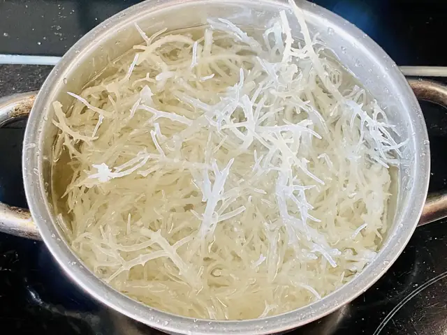Cách Chế Biến Rong Nho Muối
