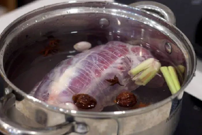 Cách Hầm Bắp Bò Ngon