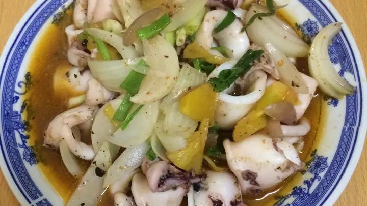 Cách Kho Mực Với Thơm