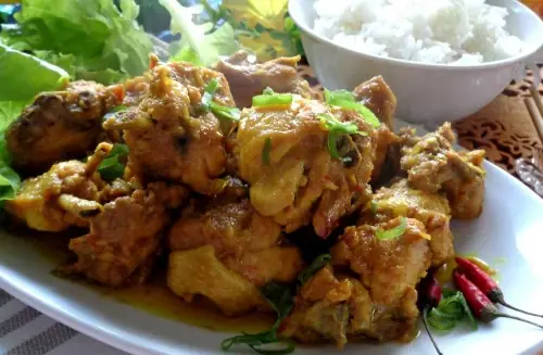 Cách Kho Thịt Gà Công Nghiệp