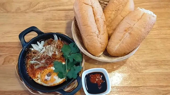 Cách Làm Bánh Mì Cá Hộp Ngon