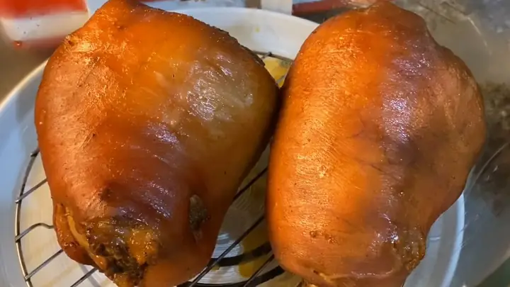Cách Làm Chân Giò Hun Khói