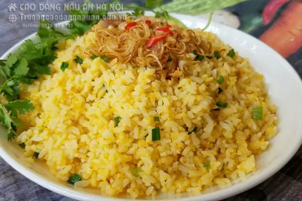 Cách Làm Cơm Chiên Tỏi Trứng