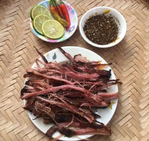 Cách Làm Thịt Lợn Gác Bếp