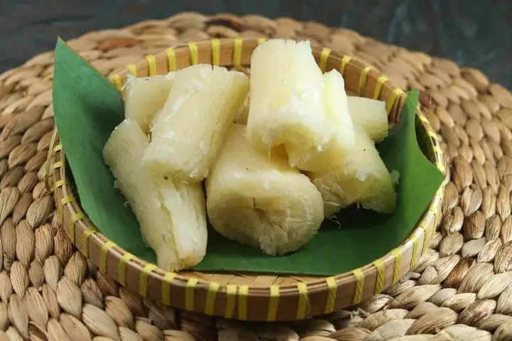 Cách Luộc Khoai Mì Với Sữa Tươi