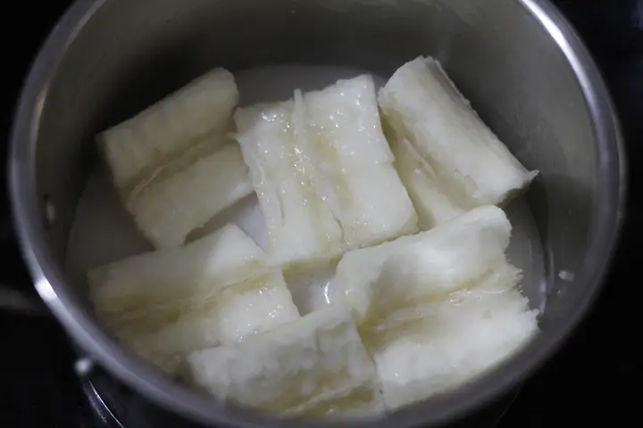 Cách Luộc Sắn Cốt Dừa
