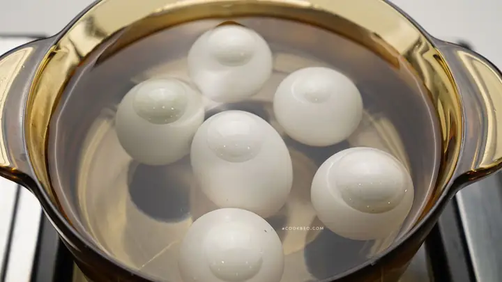 Cách Luộc Trứng Vịt Lộn Ngon