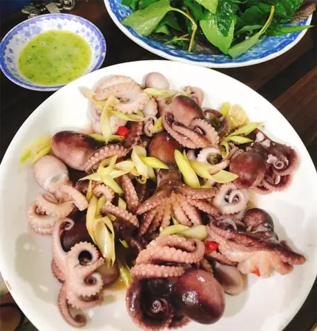 Cách Nấu Bạch Tuộc Nguyên Con