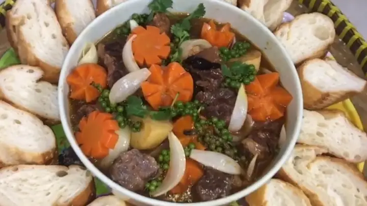 Cách Nấu Bò Hầm Bắp