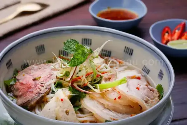 Cách Nấu Bún Bắp Bò Phương
