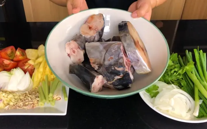 Cách Nấu Bún Cá Thu Đà Nẵng