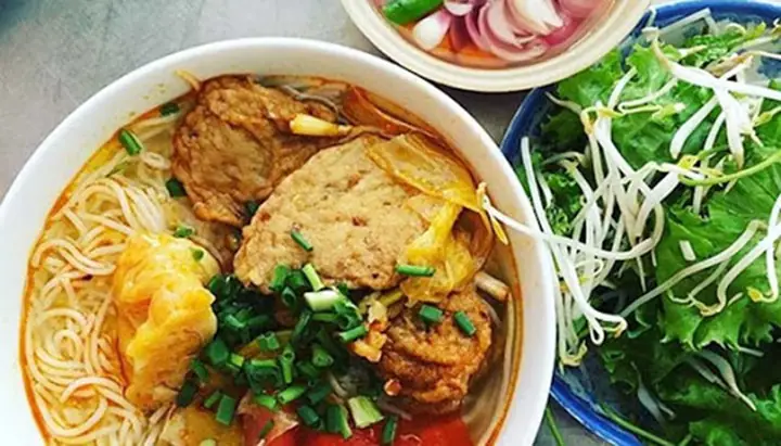 Cách Nấu Bún Chả Cá Giò Heo