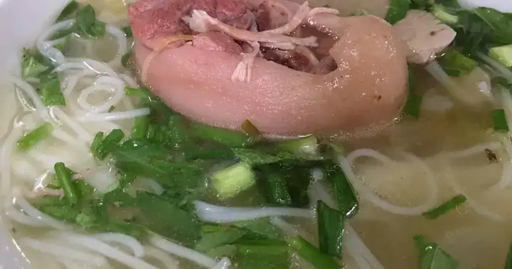 Cách Nấu Bún Giò Heo Nước Dừa