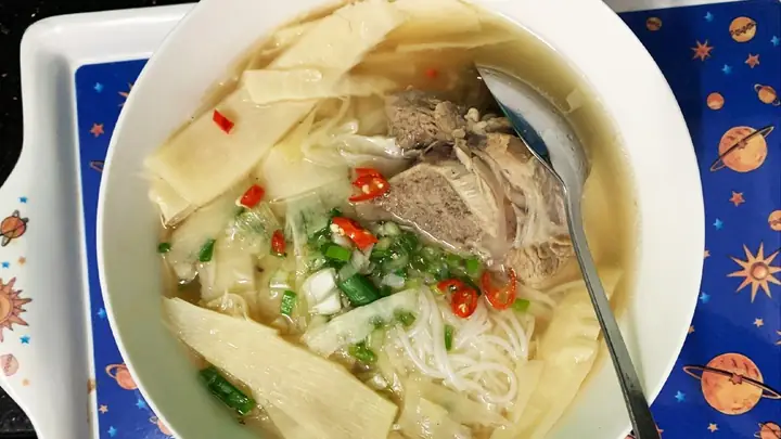 Cách Nấu Bún Măng Thịt Heo
