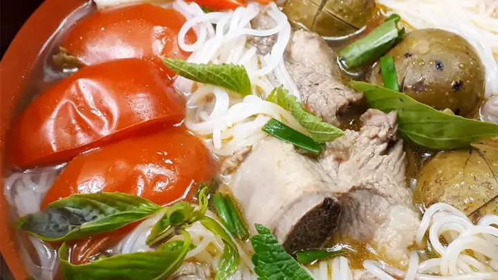 Cách Nấu Bún Sườn Chua Sấu