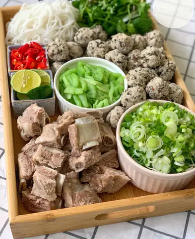 Cách Nấu Bún Sườn Mọc Hà Nội