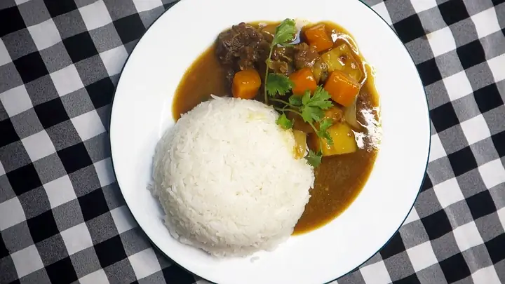 Cách Nấu Cà Ri Bò Nhật Bản