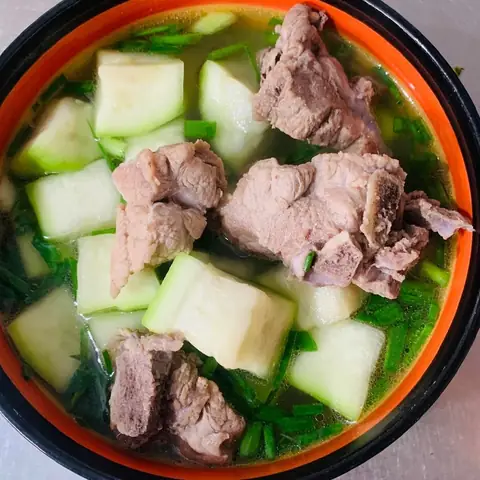 Cách Nấu Canh Bầu Hầm Xương