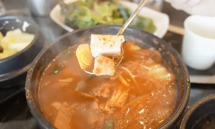 Cách Nấu Canh Cá Thu Dưa Chua