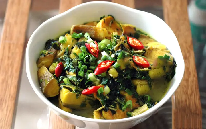 Cách Nấu Canh Chuối Lá Lốt