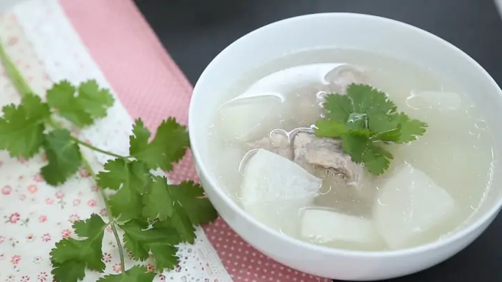 Cách Nấu Canh Củ Cải Trắng Với Thịt