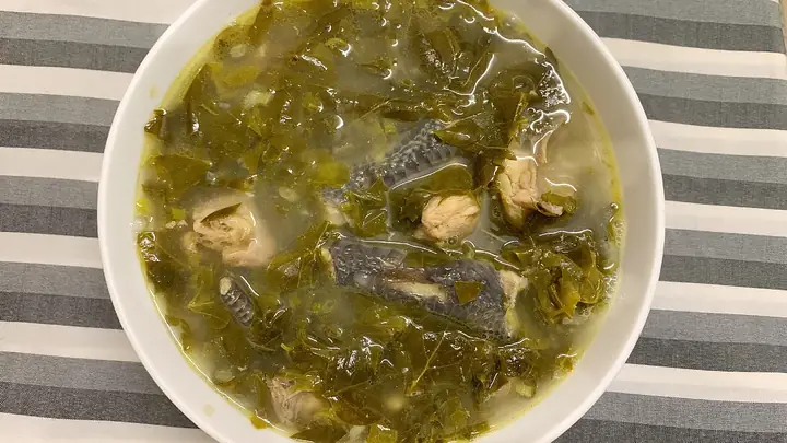 Cách Nấu Canh Gà Lá Giang Miền Trung