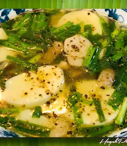 Cách Nấu Canh Hẹ Đậu Hũ Nấm Rơm