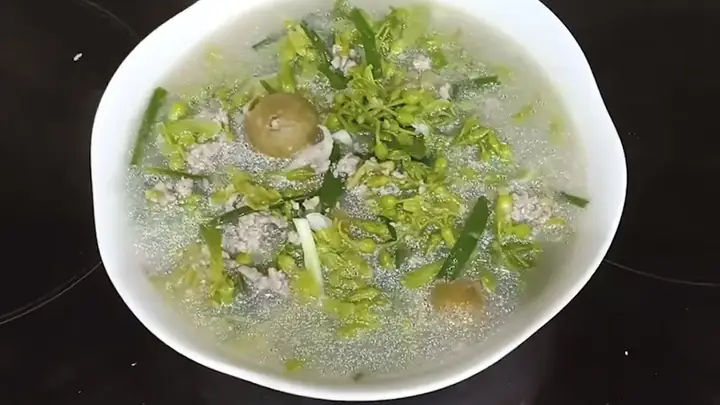 Cách Nấu Canh Hoa Thiên Lý Với Thịt Lợn