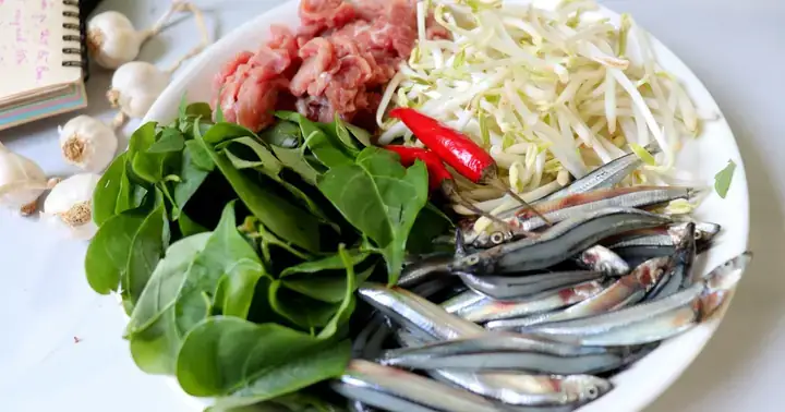 Cách Nấu Canh Lá Giang Với Cá Cơm