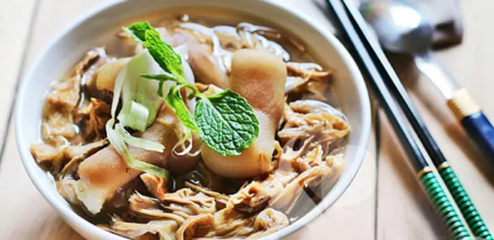 Cách Nấu Canh Măng Khô Thịt Bò