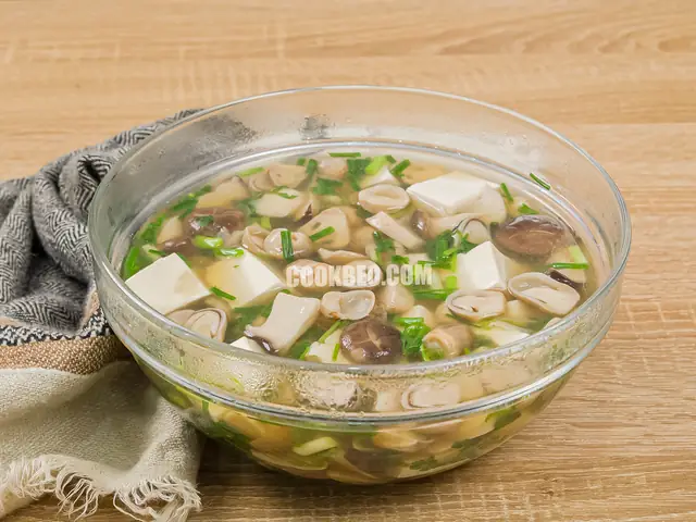 Cách Nấu Canh Nấm Rơm Đậu Hũ